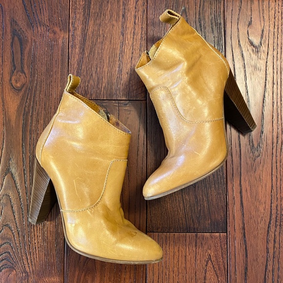 Madewell Shoes - Madewell 1937 Leather Booties Made in Italy